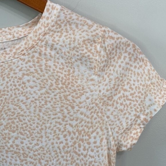Athleta Organic Daily Animal Print Short Sleeve Tee Cotton Lightweight Crewneck - Picture 2 of 10